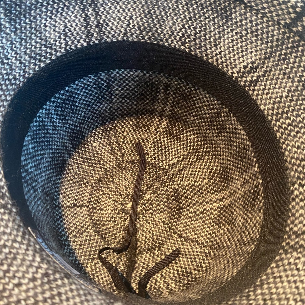 WOOL Black plaid bucket hat TRENDY AND CHIC - Picture 4 of 5